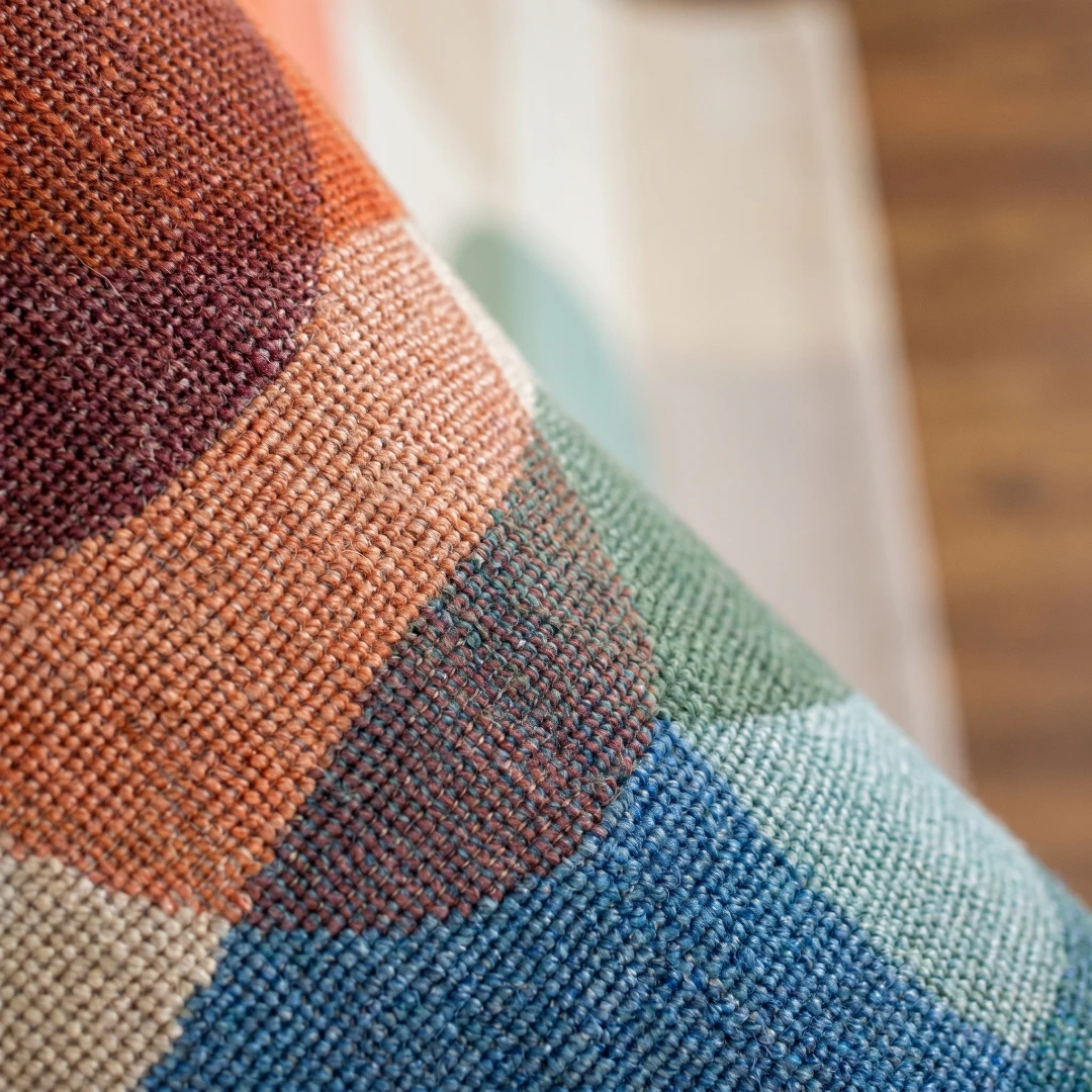 Abstract Geometric Hand-Tufted Wool Rug - Image 8