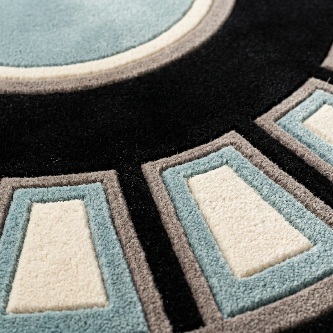 Hand-Tufted Rug - Image 2