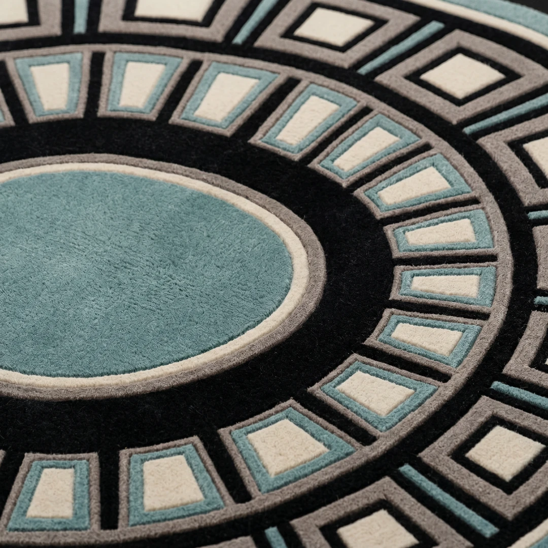 Hand-Tufted Rug - Image 7