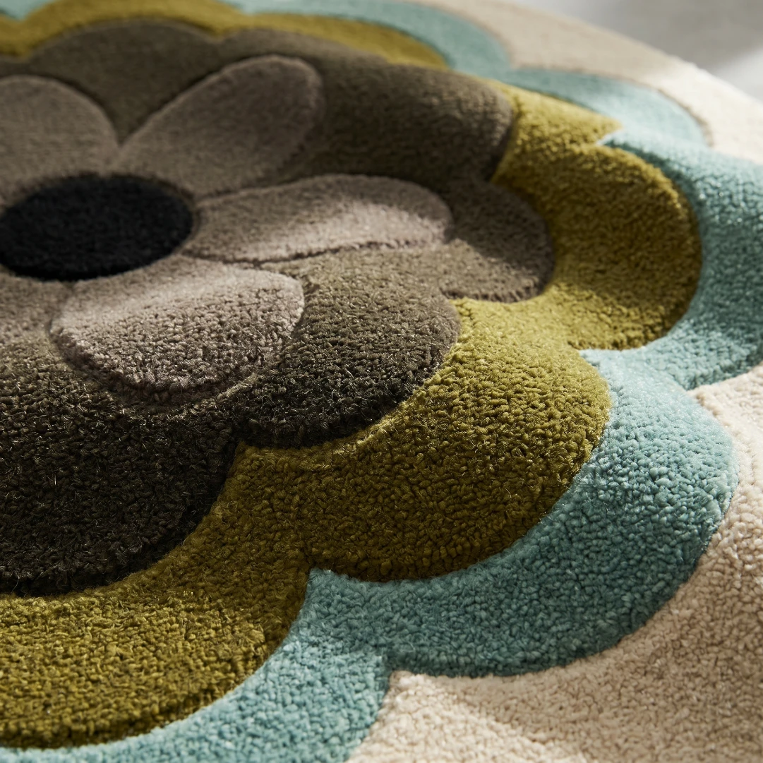 Hand-Tufted Rug - Image 8