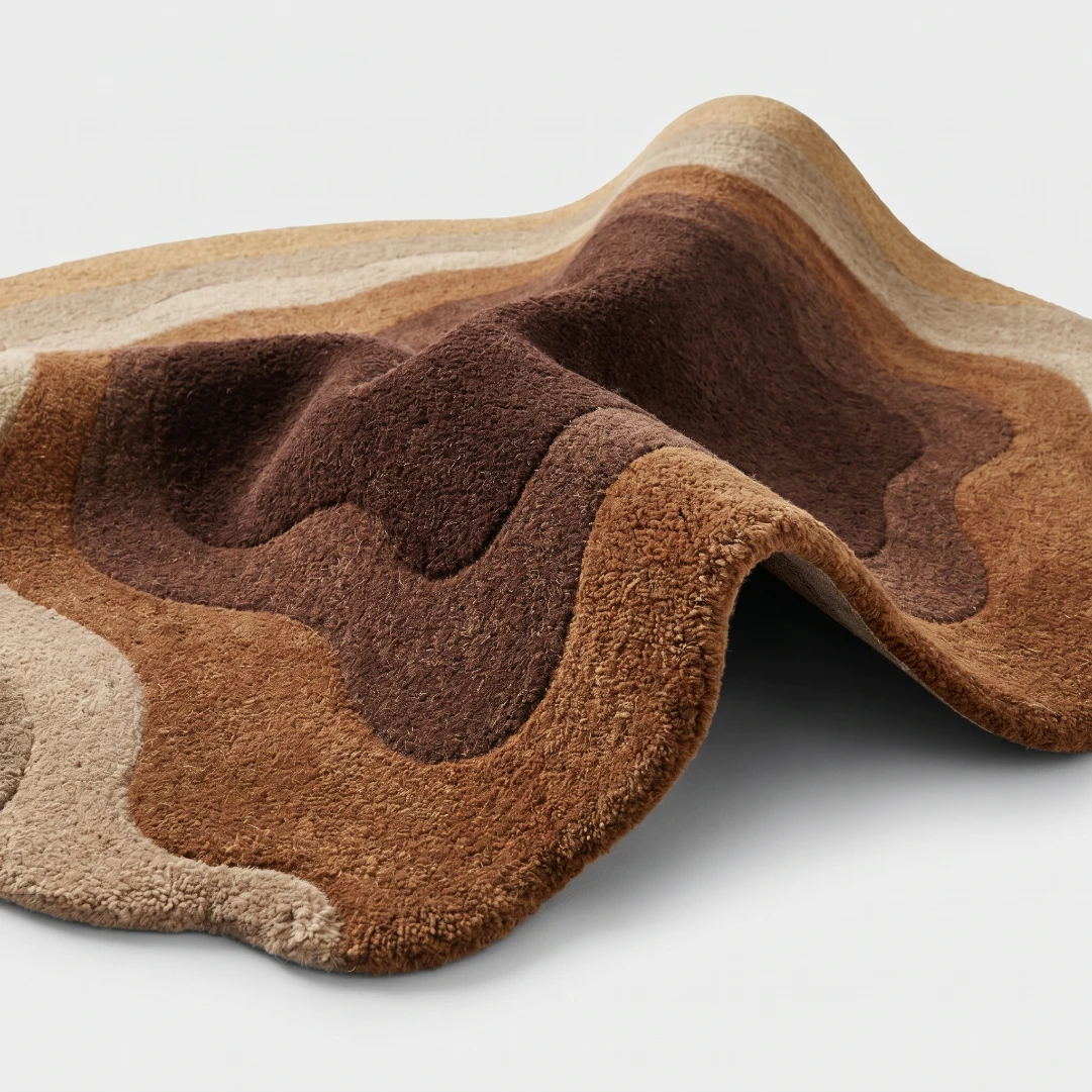 Hand-Tufted Rug - Image 10