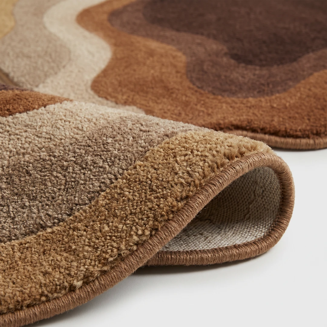 Hand-Tufted Rug - Image 11